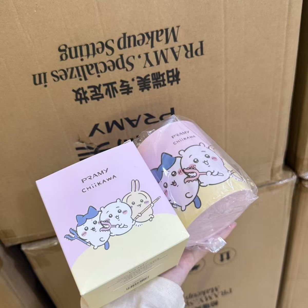 Chiikawa Co Branded Makeup Bru - огляд і ціна Desk Organizer